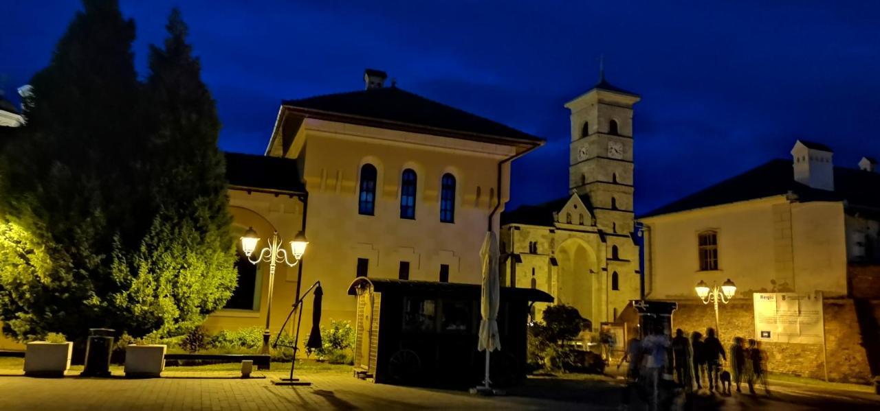 Alba Iulia - Apartament In Inima Transilvaniei Exteriör bild
